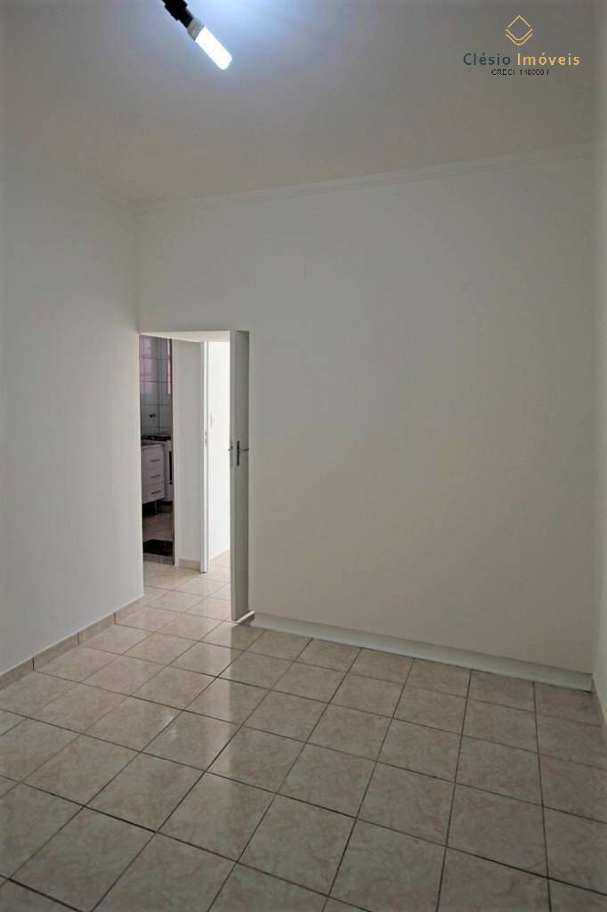 Apartamento à venda com 1 quarto, 50m² - Foto 2