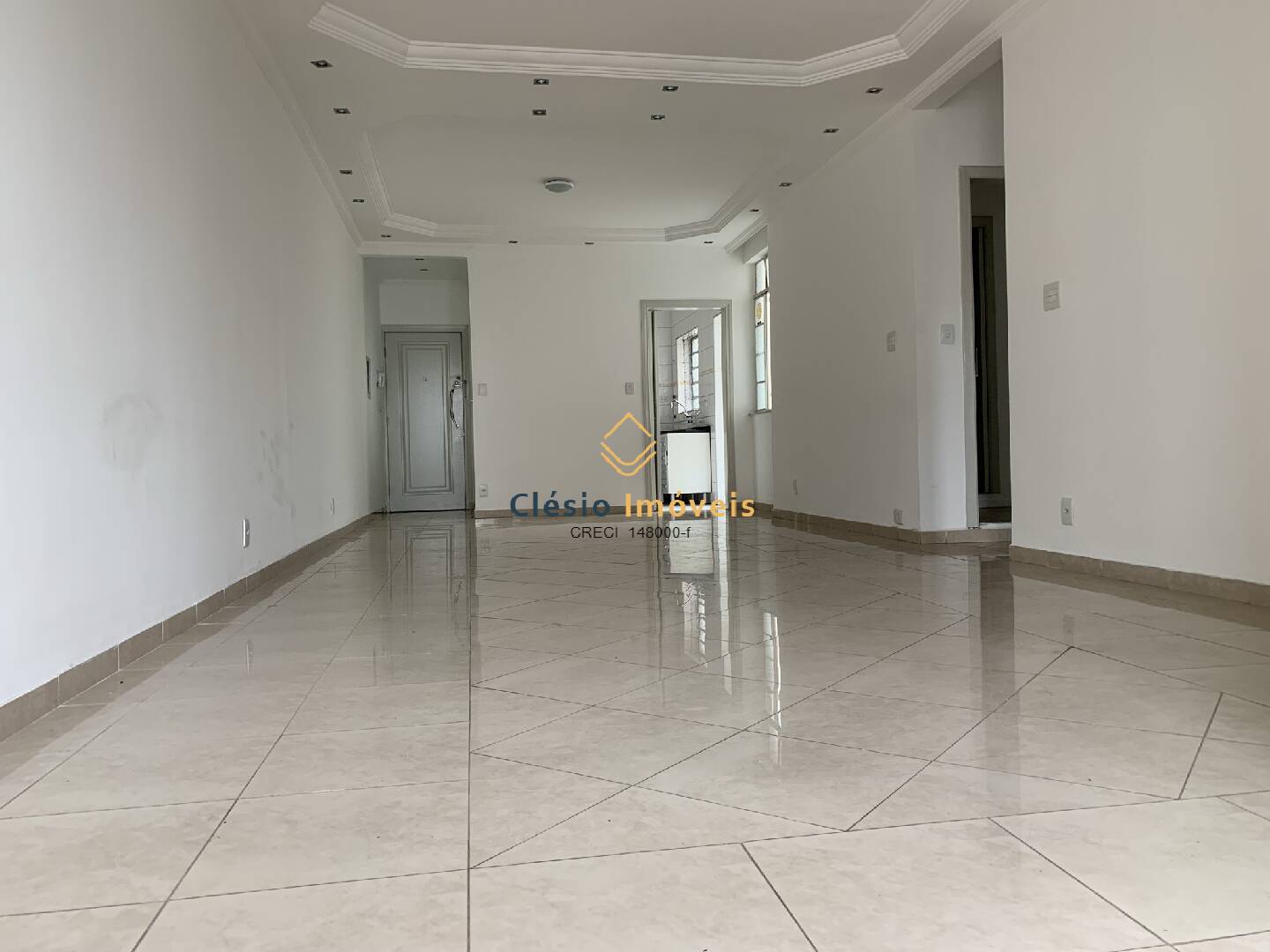 Apartamento à venda e aluguel com 2 quartos, 100m² - Foto 2