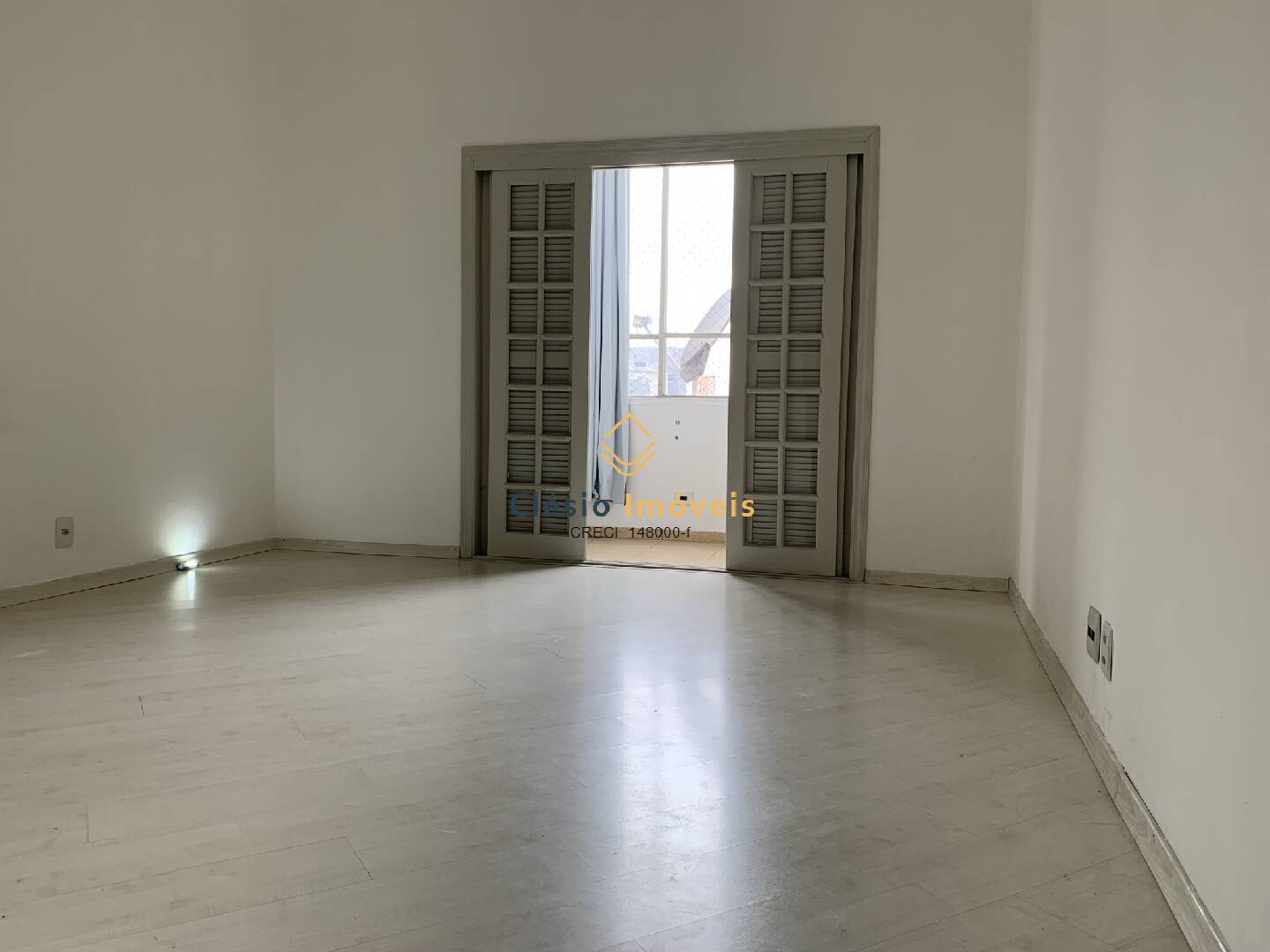 Apartamento à venda e aluguel com 2 quartos, 100m² - Foto 7