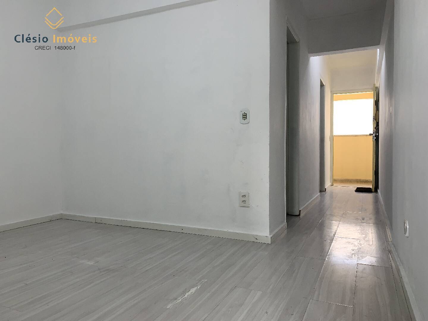 Apartamento à venda com 1 quarto, 45m² - Foto 2