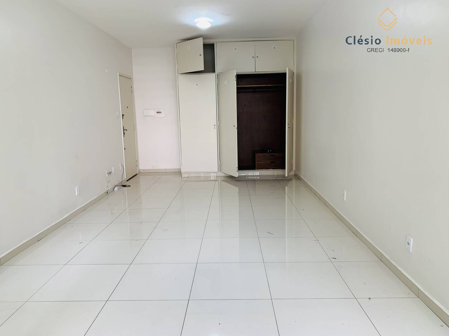 Apartamento para alugar com 1 quarto, 45m² - Foto 2