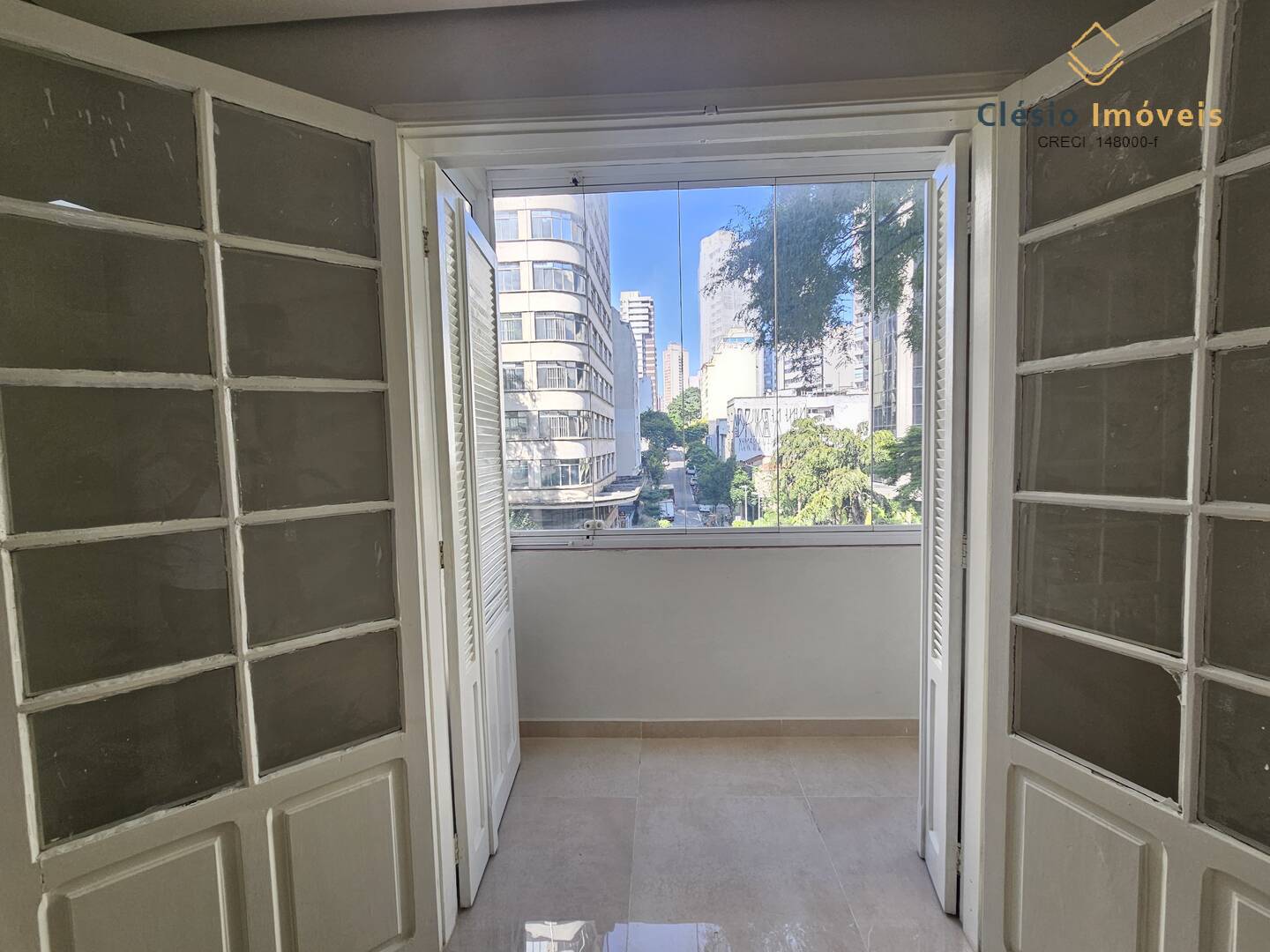 Apartamento à venda com 3 quartos, 240m² - Foto 8