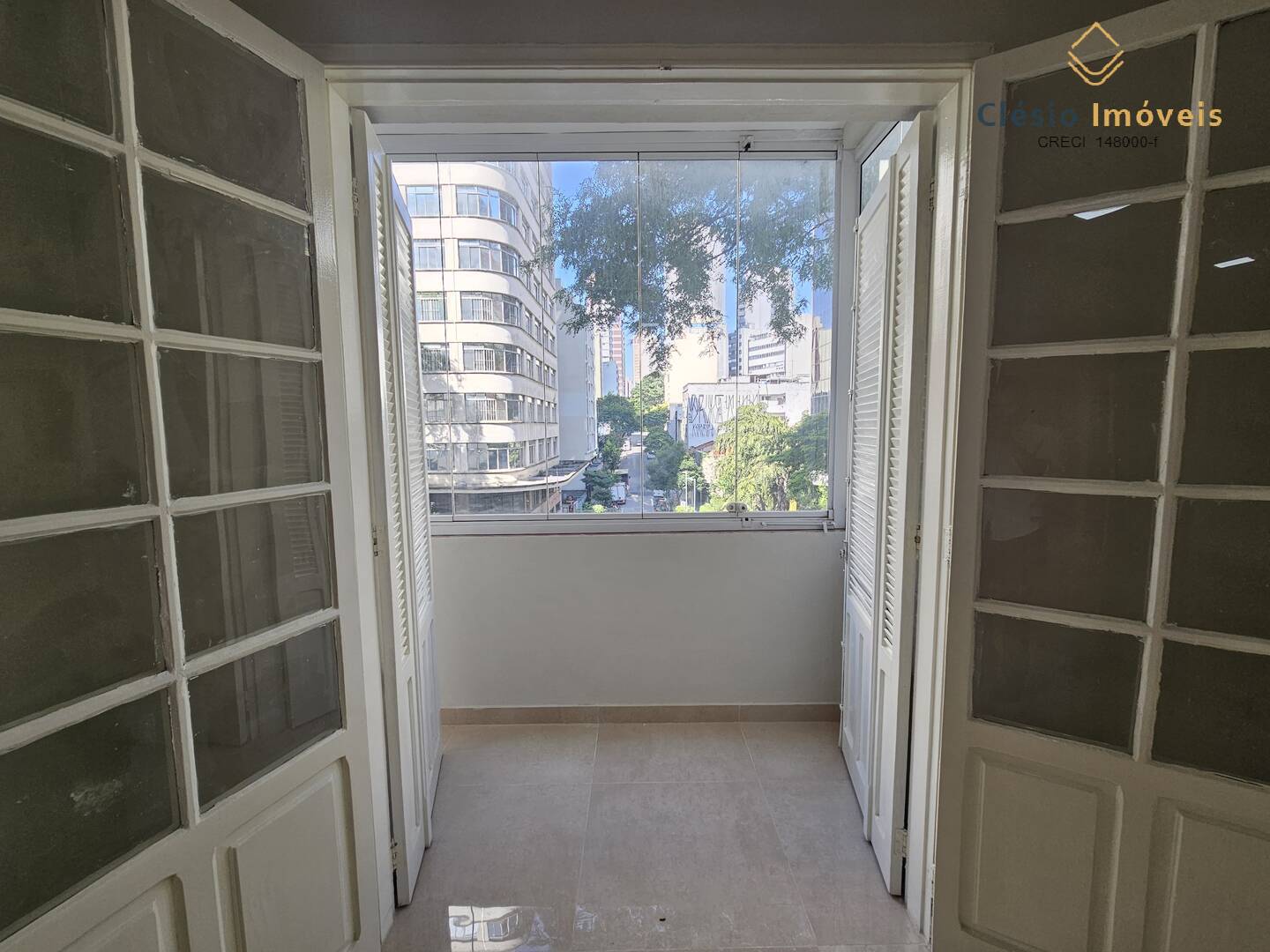 Apartamento à venda com 3 quartos, 240m² - Foto 11