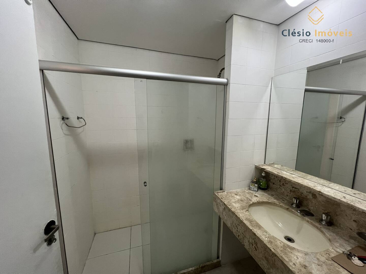 Apartamento à venda com 1 quarto, 35m² - Foto 11