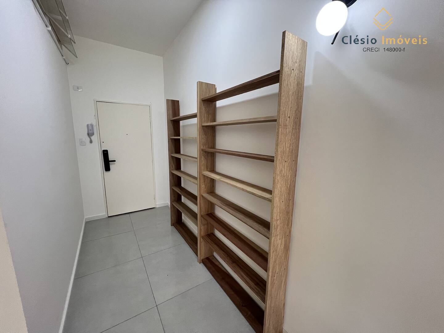 Apartamento para alugar com 1 quarto, 40m² - Foto 11