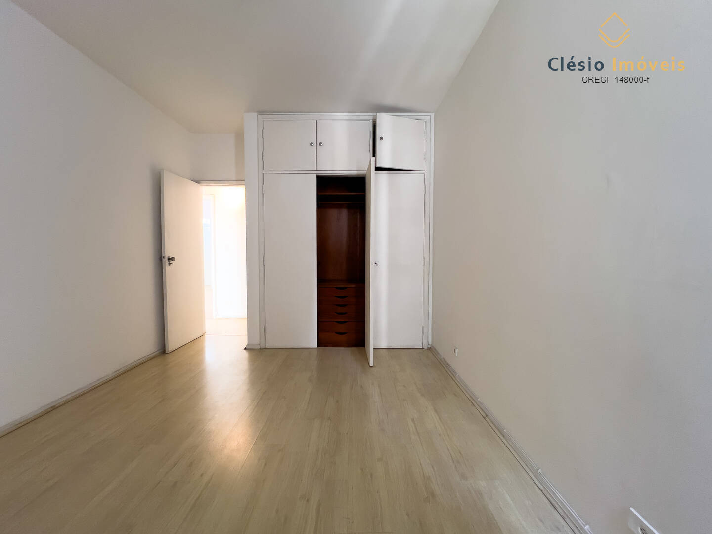 Apartamento à venda com 2 quartos, 100m² - Foto 27