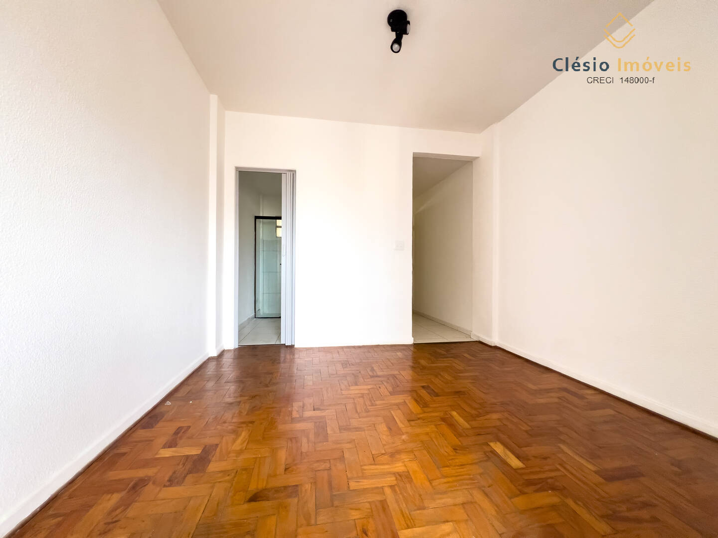 Apartamento à venda com 1 quarto, 32m² - Foto 4