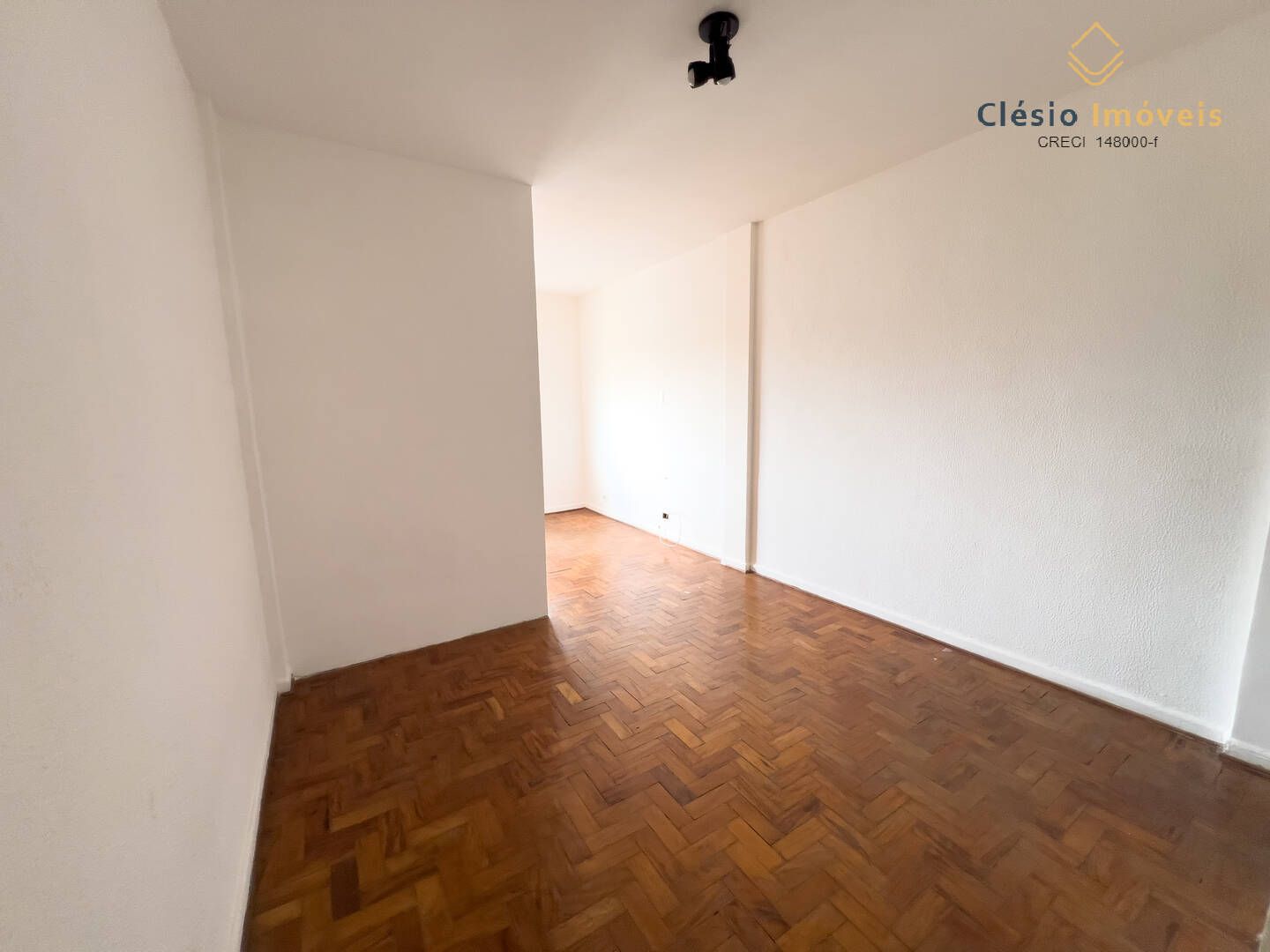 Apartamento à venda com 1 quarto, 32m² - Foto 5