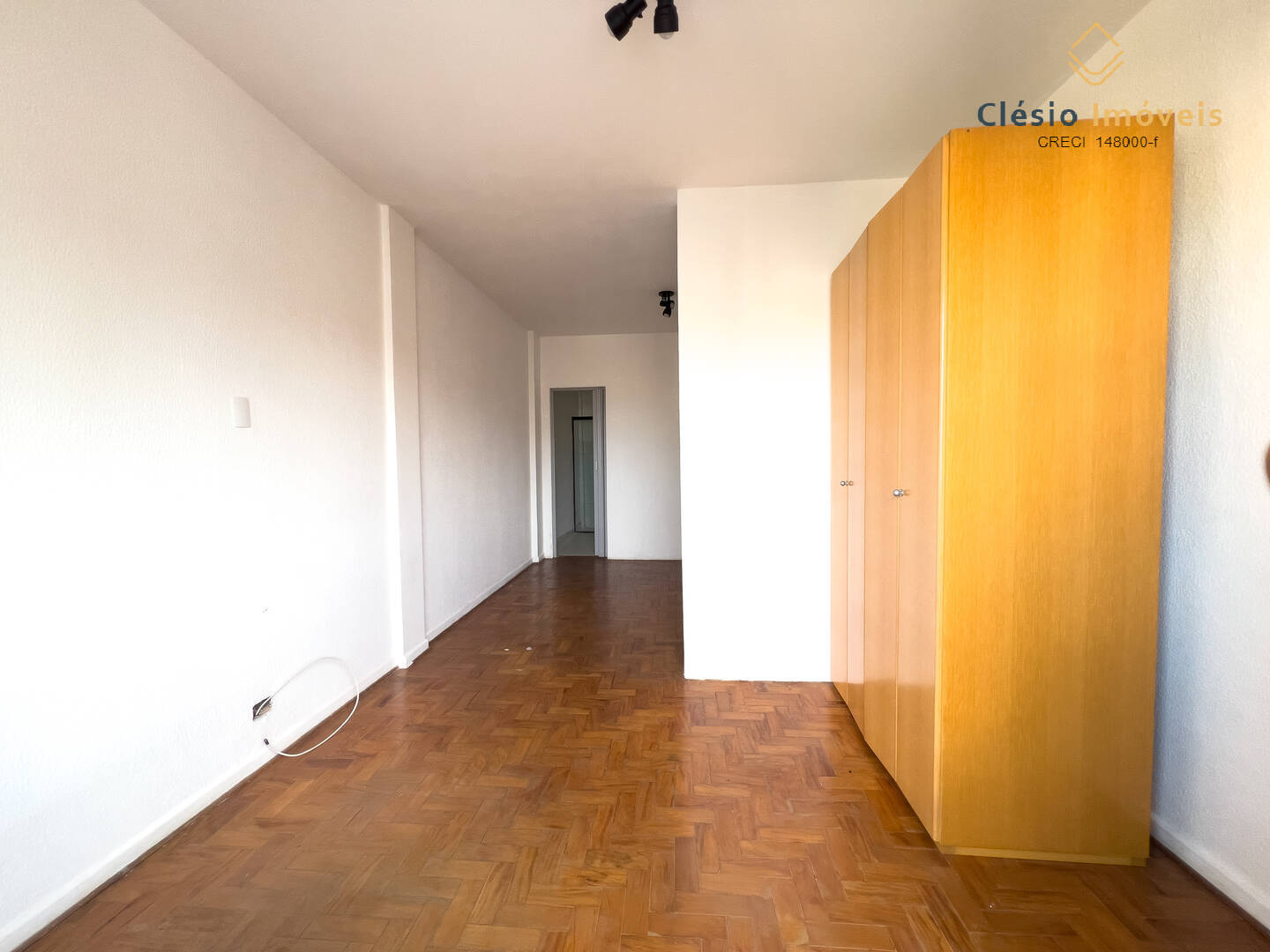 Apartamento à venda com 1 quarto, 32m² - Foto 11